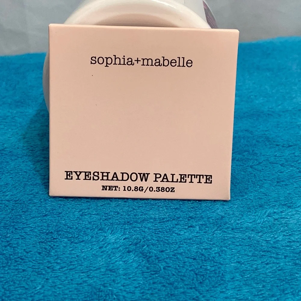 NIB Sophia + Mabelle Flirt With Me Eyeshadow Palette